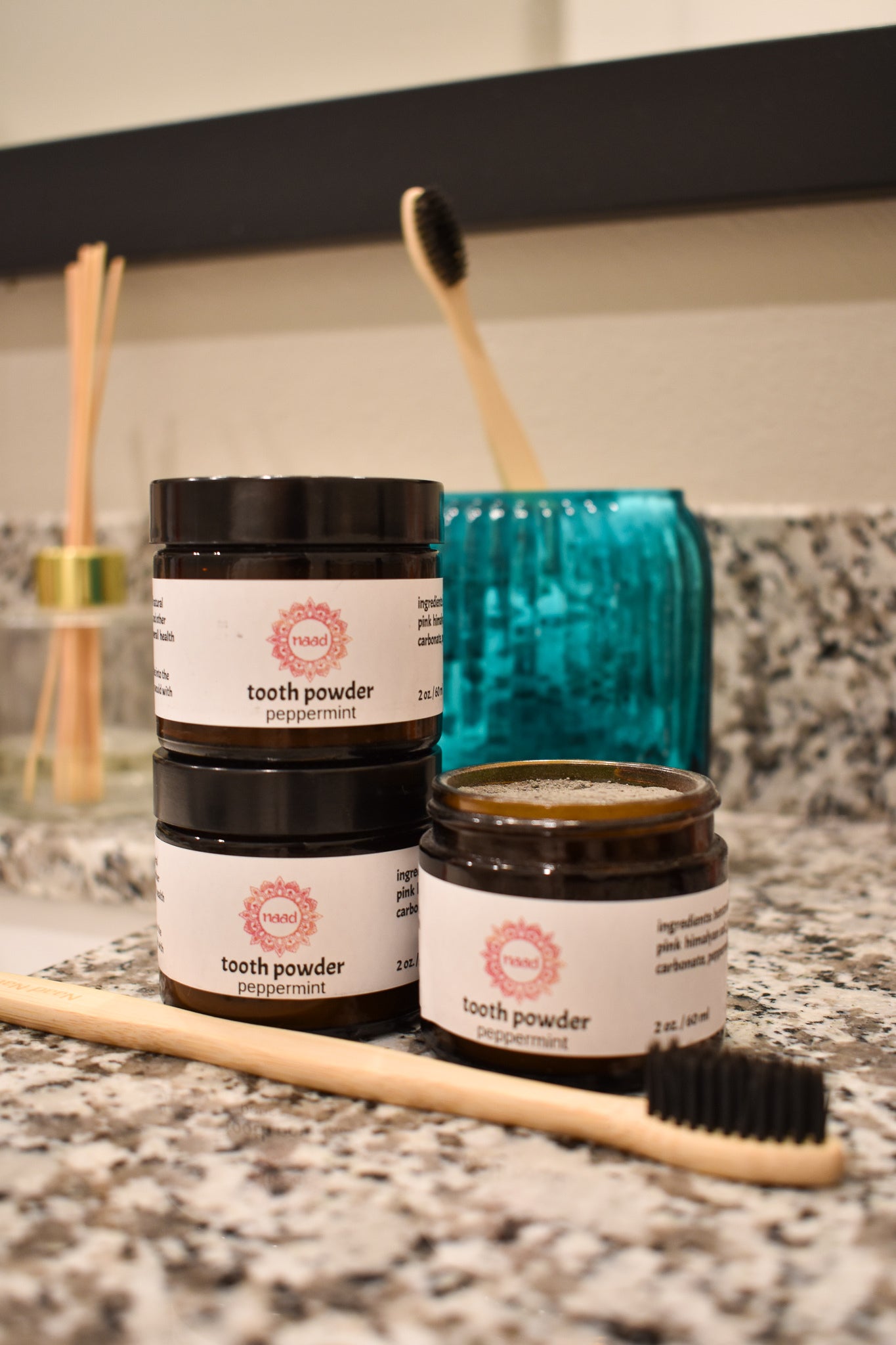 Tooth Powder with Bentonite Clay