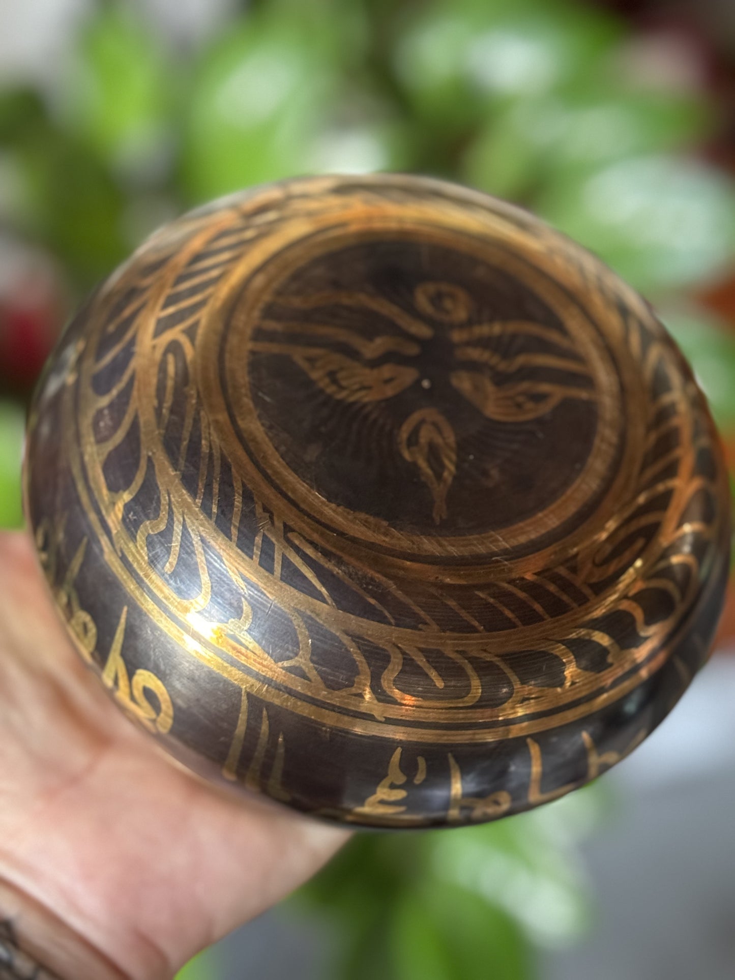 Tibetan singing bowl with engraved OM symbol and FREE black obsidian “om mani padme hum” bracelet